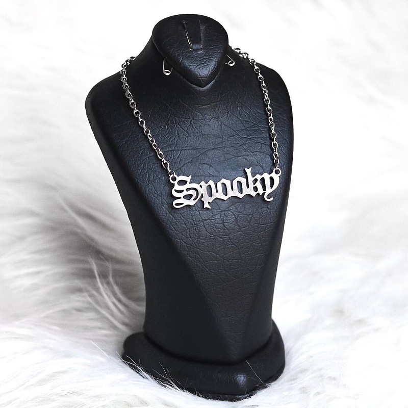 گردنبند Spooky